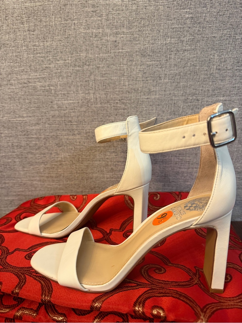 Vince Camuto Ivory white Ankle Strap Block Heel Sandals | Size 9.5